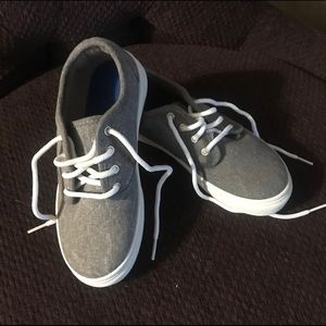 Boys shoes